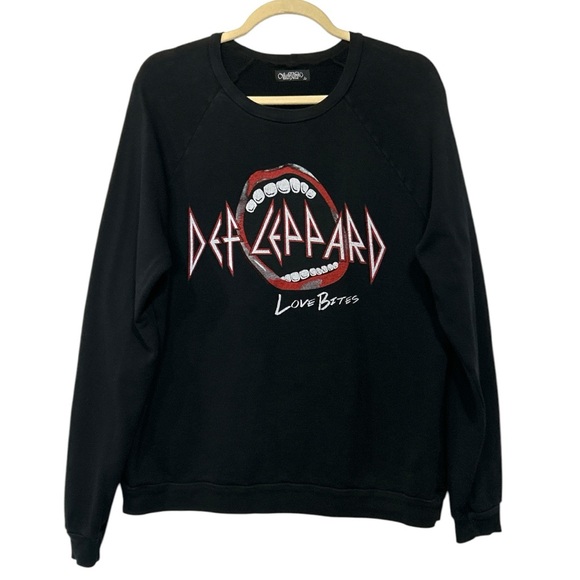 Lauren Moshi Tops - Lauren Moshi Def Leppard Love Bites Graphic Pullover Long Sleeve Band Tee